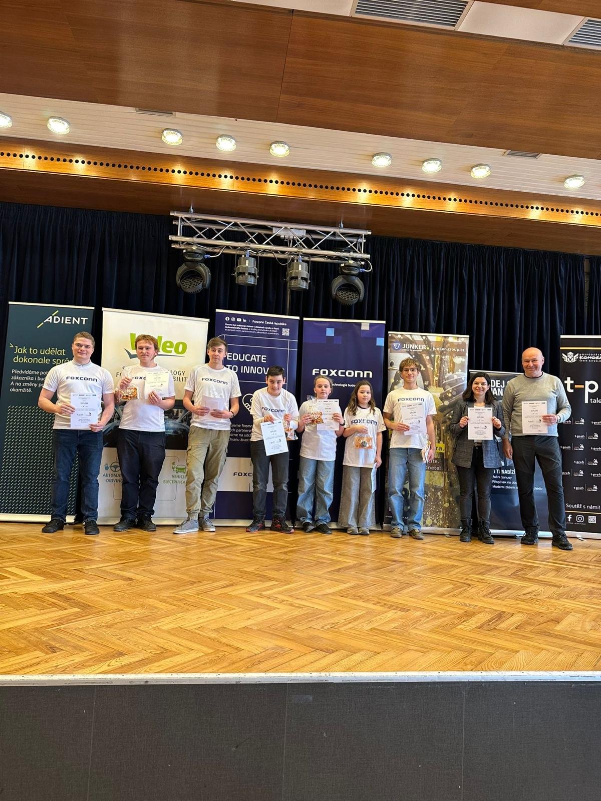 Foxconn tým opět vítězný ve studentské soutěži T-PROFI